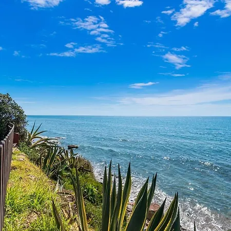 Dunas De - Beachfront 3 Bed Marbella