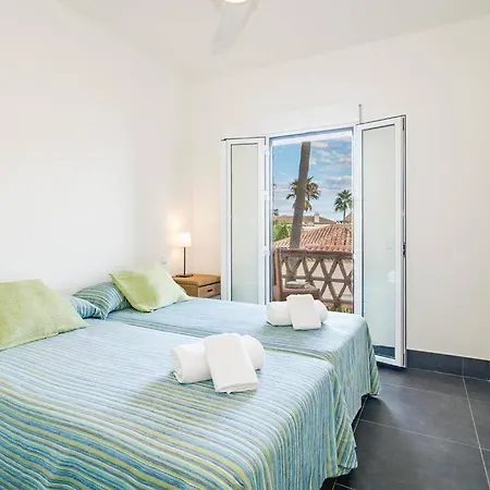 Dunas De - Beachfront 3 Bed * ماربيا