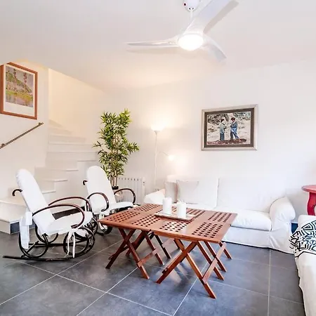 Dunas De - Beachfront 3 Bed ماربيا